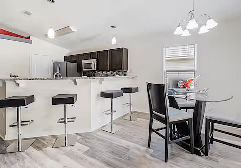 Furnished Finder property 402040_1 photo 7
