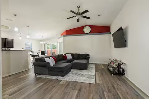 Furnished Finder property 402040_1 photo 16