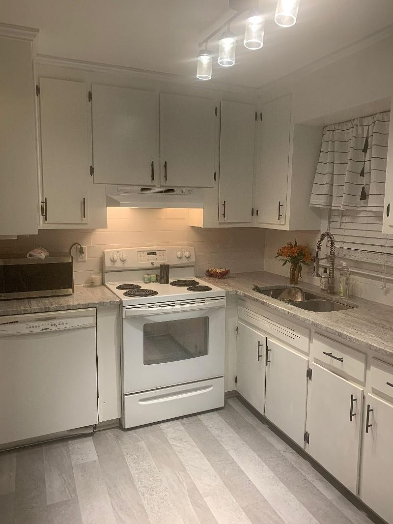 Furnished Finder property 402054_1 photo 6