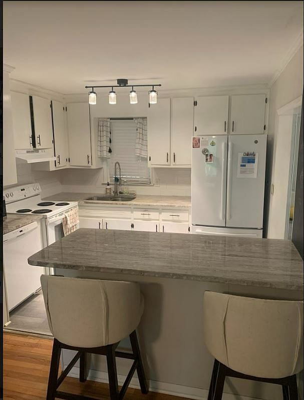 Furnished Finder property 402054_1 photo 4