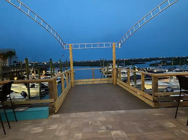 Mojo resurant view and marina short walk