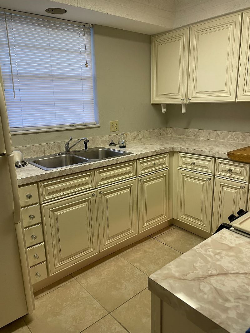 Fully equipped kitchen with coffee maker, full size range and stove, dish washer, toaster oven, microwave and all the necessary pots, pans, dishes and utensils.