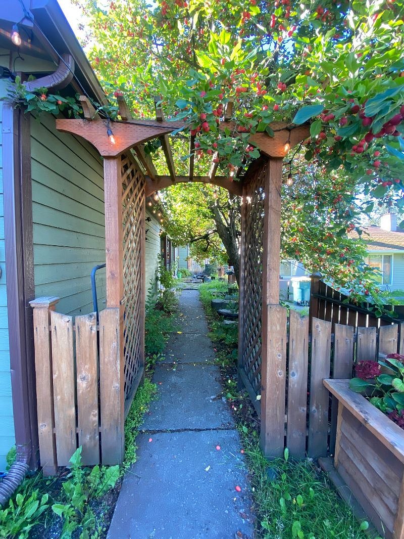 Furnished Finder property 402071_1 photo 3