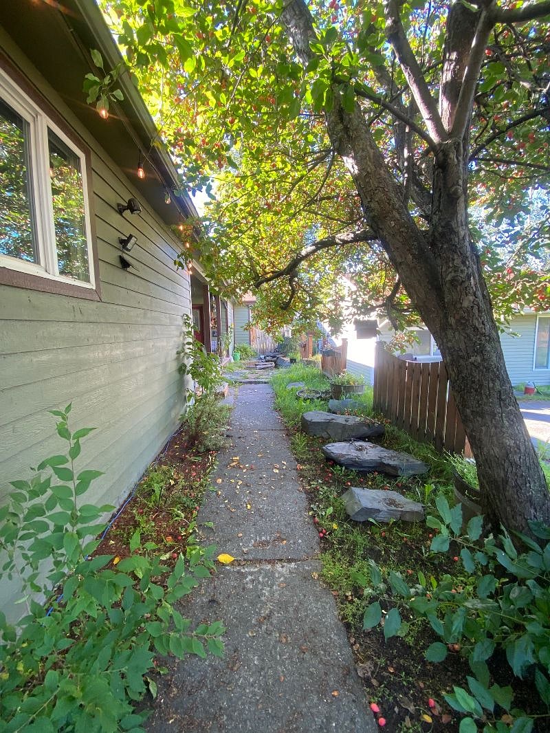 Furnished Finder property 402071_1 photo 4