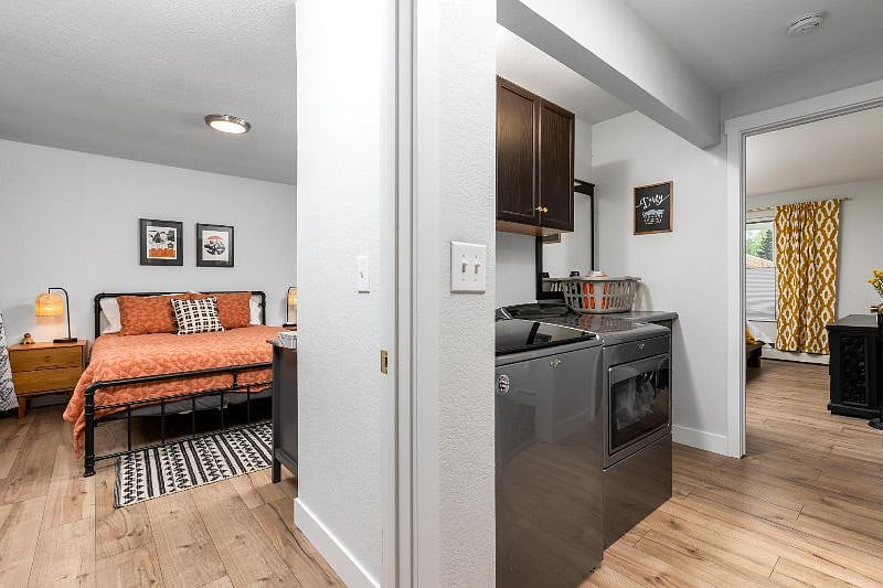 Furnished Finder property 402071_1 photo 11