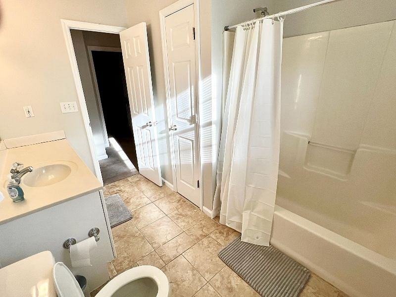 Furnished Finder property 402088_1 photo 16