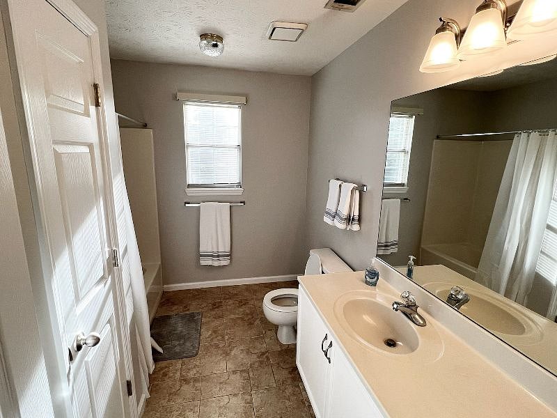 Furnished Finder property 402088_1 photo 15