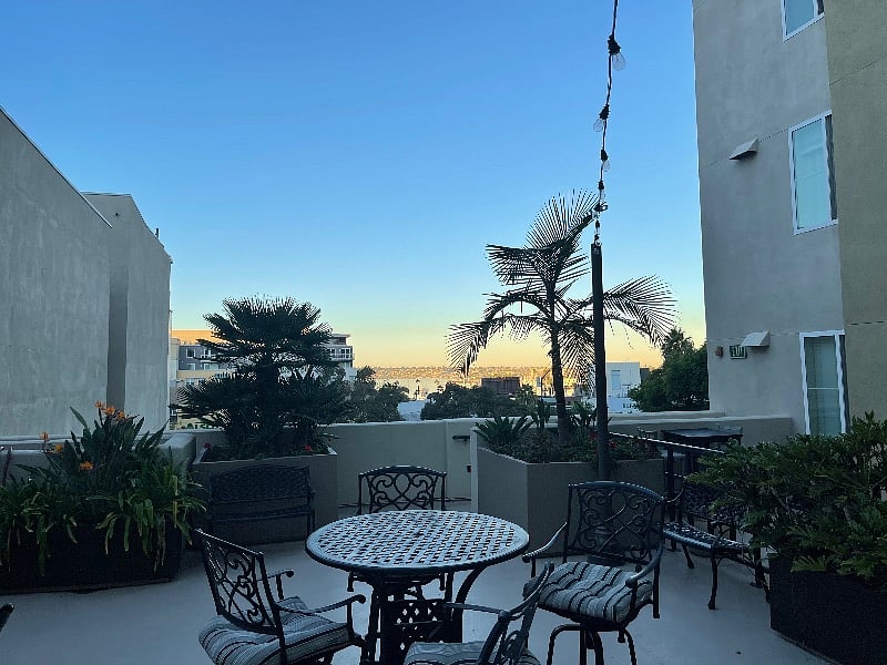 Furnished Finder property 402094_1 photo 16