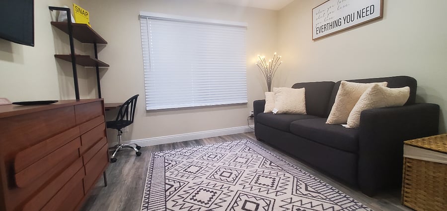 Furnished Finder property 402125_1 photo 25
