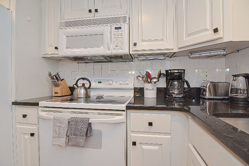 Furnished Finder property 402248_3 photo 14