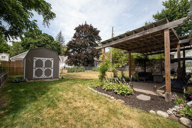 Furnished Finder property 402282_1 photo 7