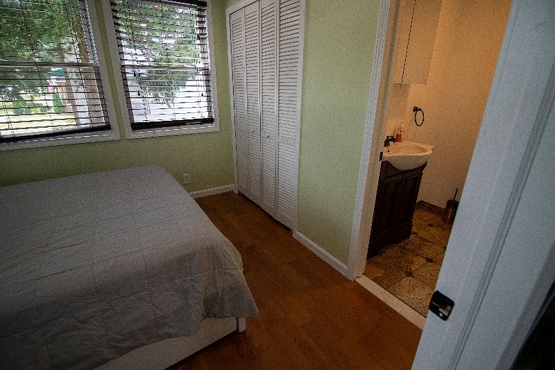 Furnished Finder property 402282_1 photo 25