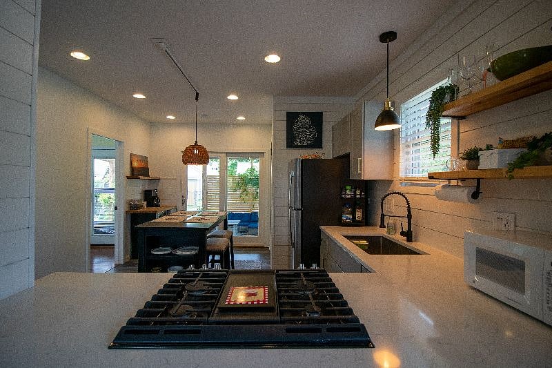 Furnished Finder property 402282_1 photo 8