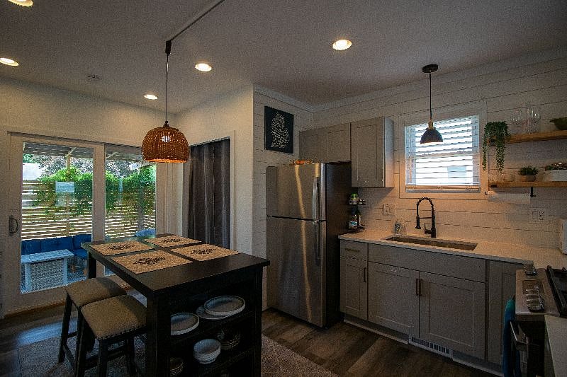 Furnished Finder property 402282_1 photo 10