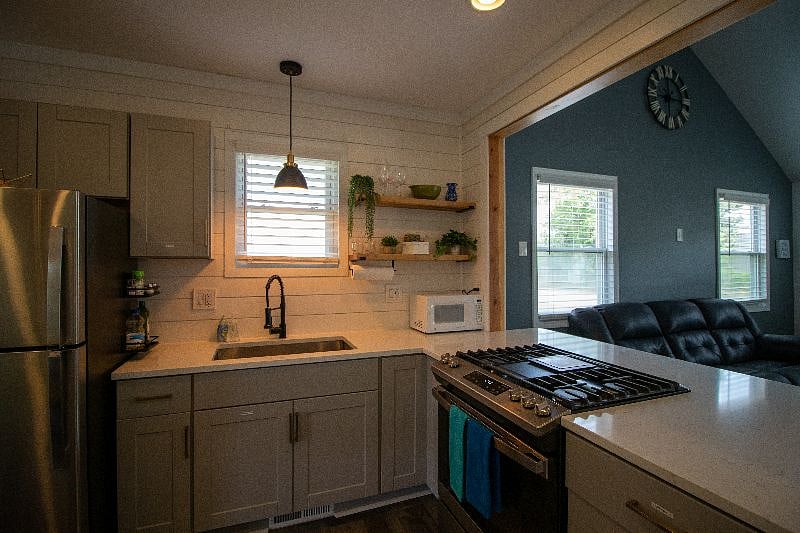 Furnished Finder property 402282_1 photo 13