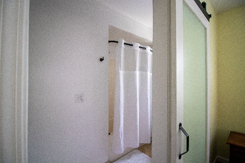 Furnished Finder property 402282_1 photo 22