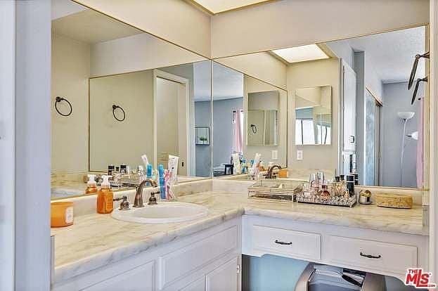 Furnished Finder property 402293_1 photo 5