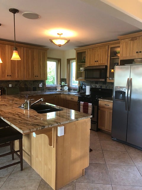full kitchen