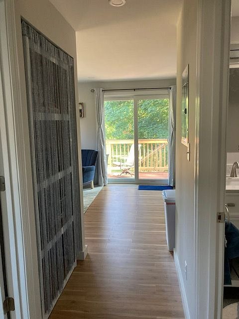 Furnished Finder property 402366_1 photo 17