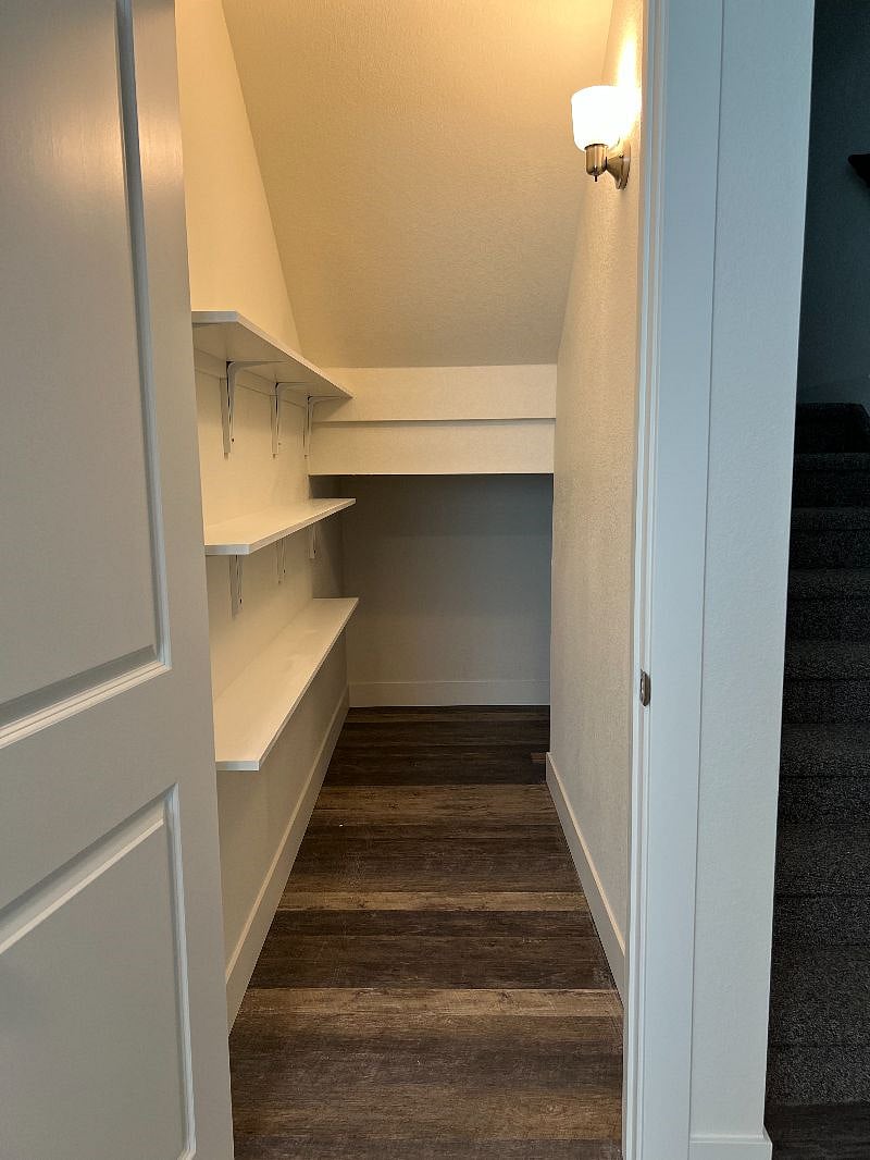 Furnished Finder property 402412_1 photo 24