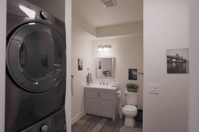 Furnished Finder property 402412_1 photo 18