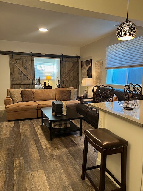 Furnished Finder property 402412_1 photo 3