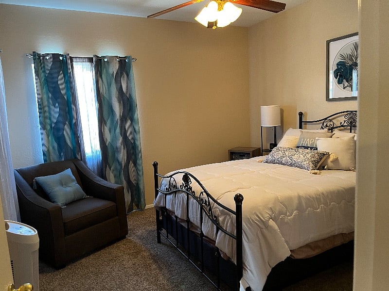 Furnished Finder property 402430_1 photo 13