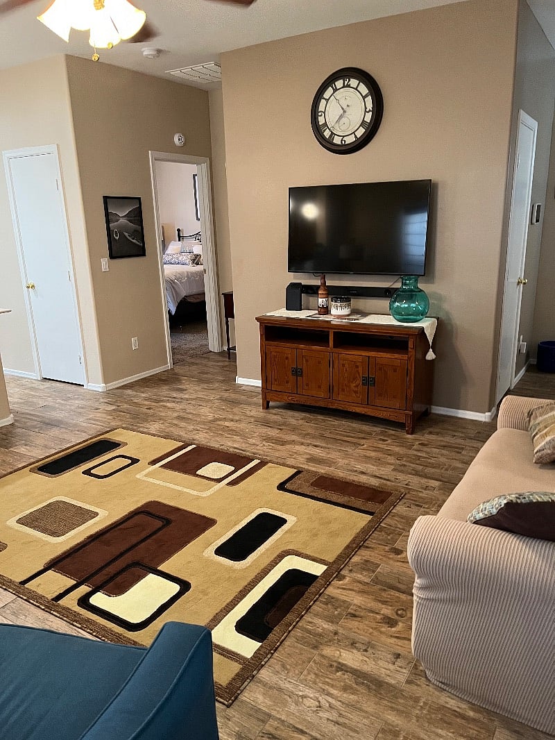 Furnished Finder property 402430_1 photo 12
