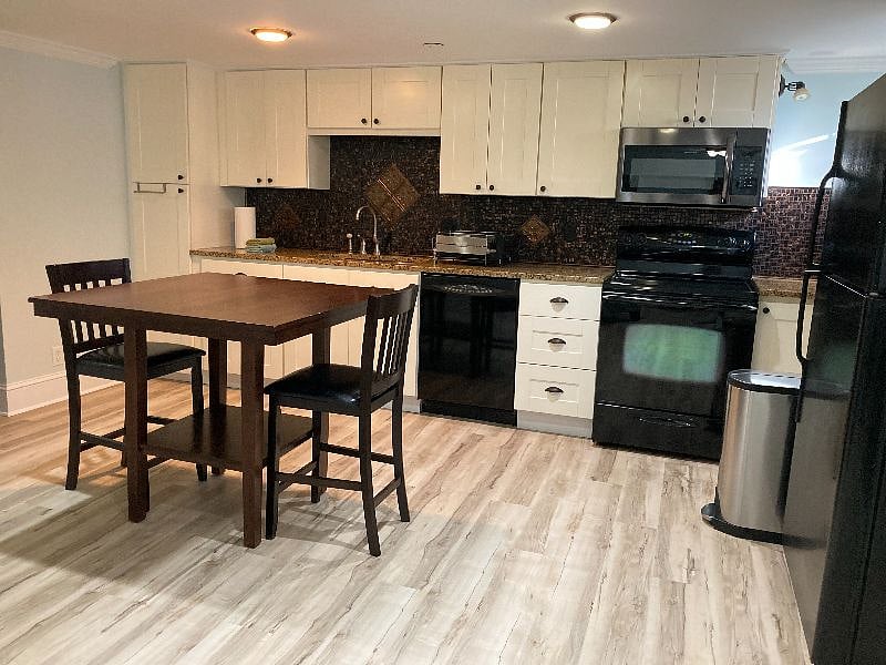 Furnished Finder property 402445_1 photo 22