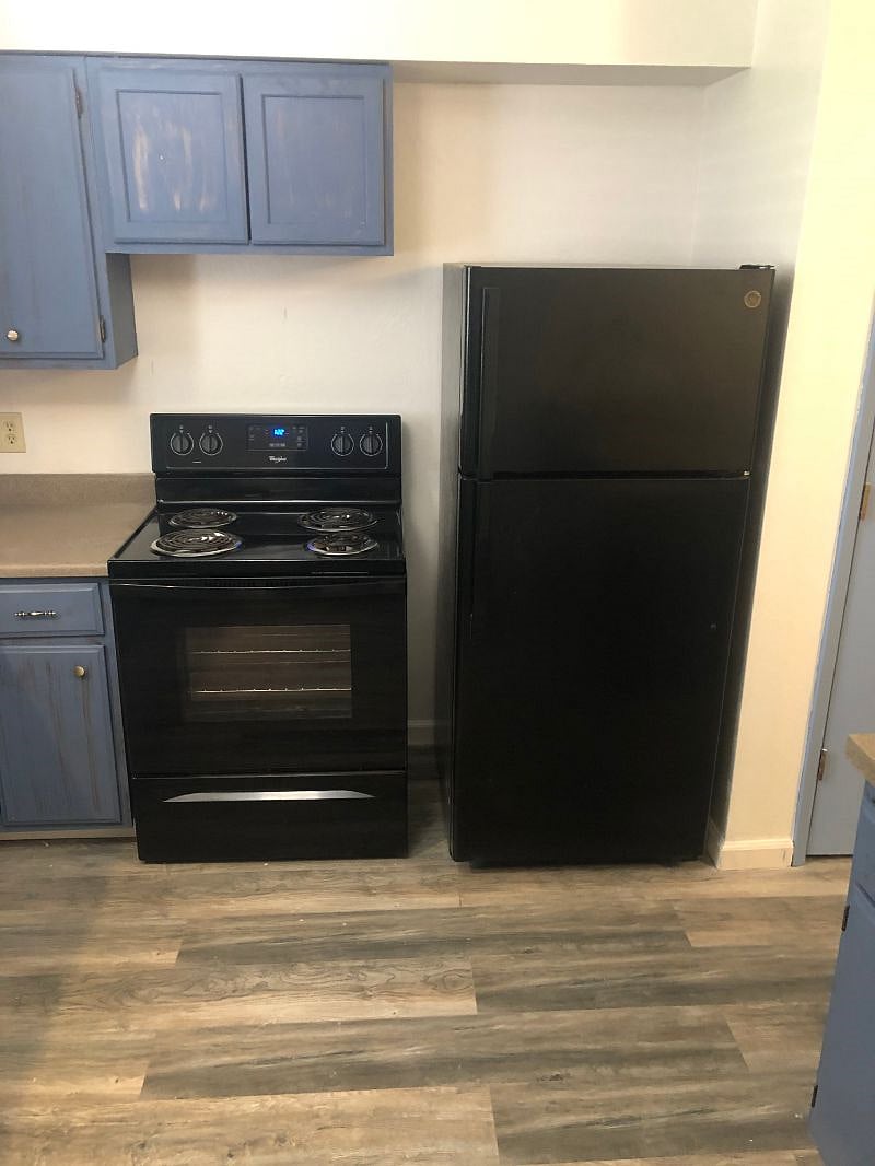 Furnished Finder property 402447_1 photo 2