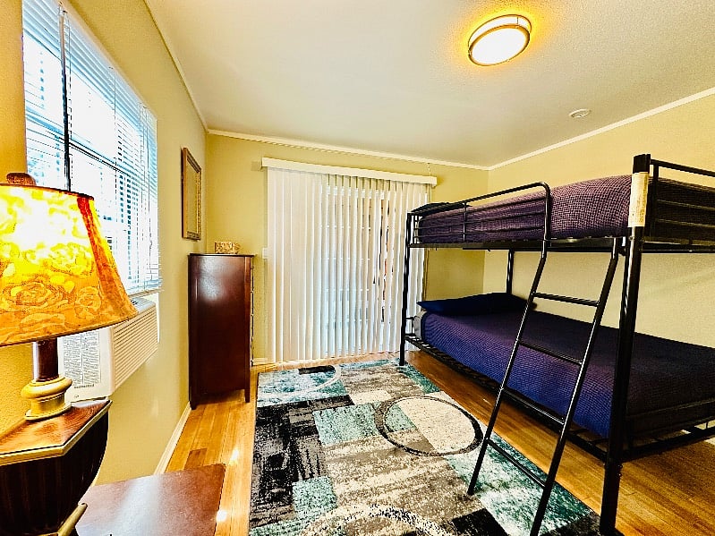 Furnished Finder property 402478_1 photo 8