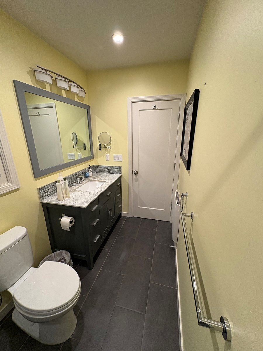 Furnished Finder property 402506_1 photo 32
