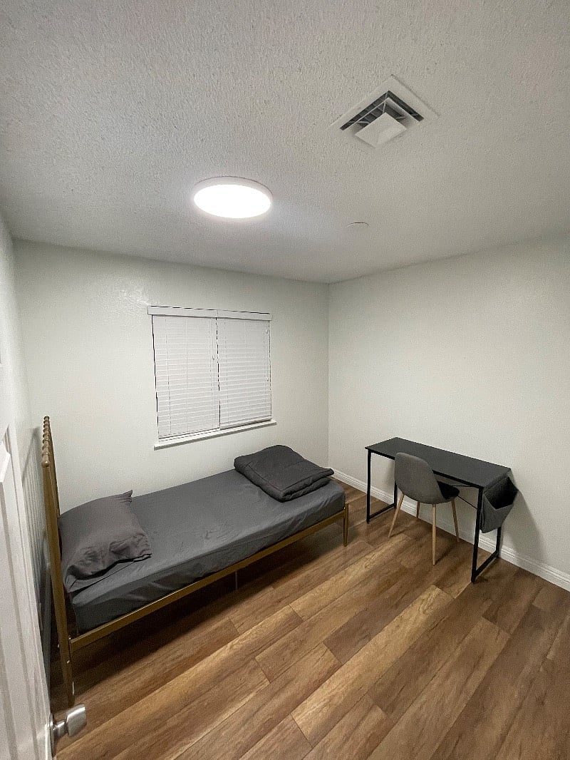 Furnished Finder property 402512_1 photo 8