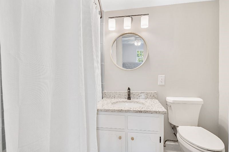 Furnished Finder property 402601_1 photo 12