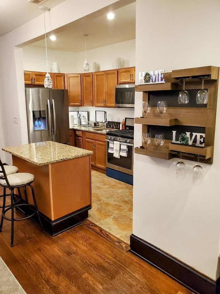 Furnished Finder property 402629_2 photo 7
