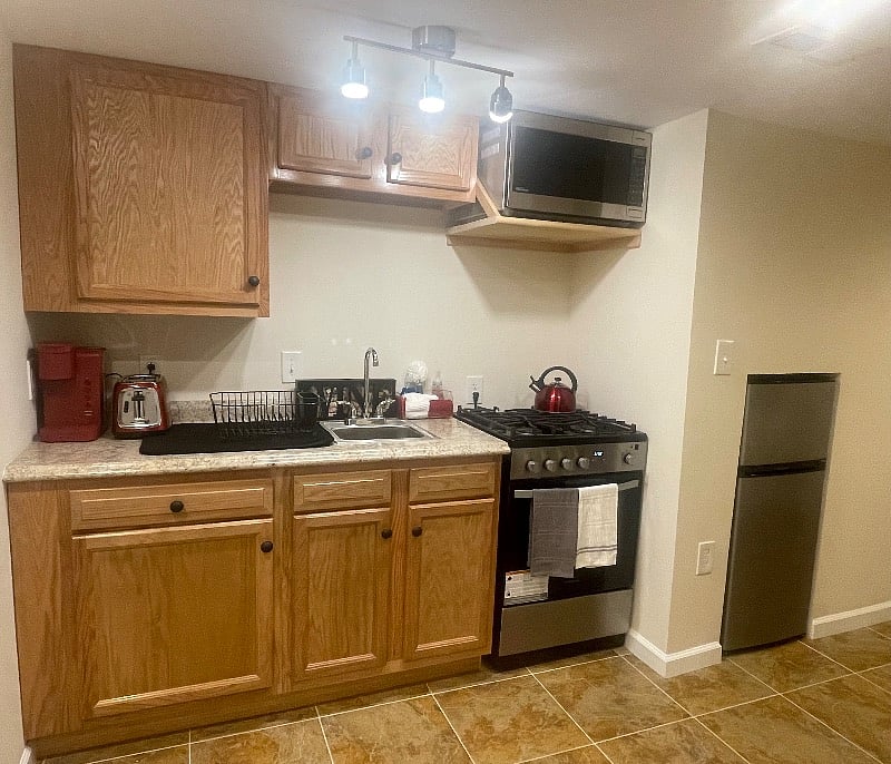 Furnished Finder property 402629_3 photo 5