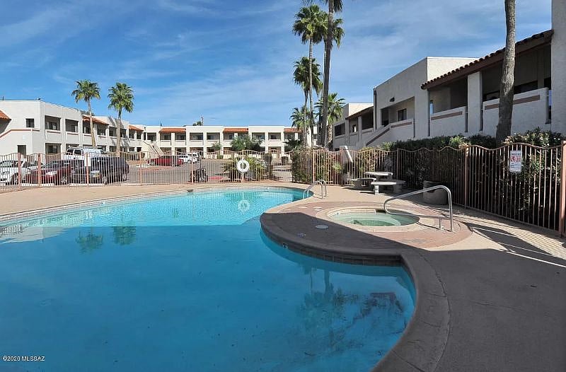 Furnished Finder property 402632_1 photo 3