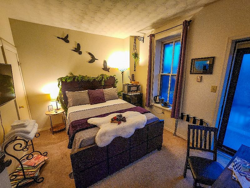 ROOM 1 -- $1050/month until May (@Property 1 - Midtown), available 3/13