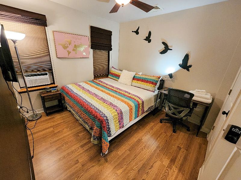 Room 3/Wanderlust Room -- $1500/month CASH (@Property 2 - Near Capitol), available 4/19