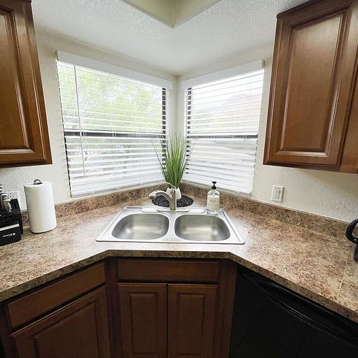 Furnished Finder property 402647_1 photo 6