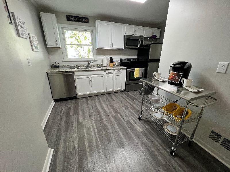 Furnished Finder property 402681_1 photo 11