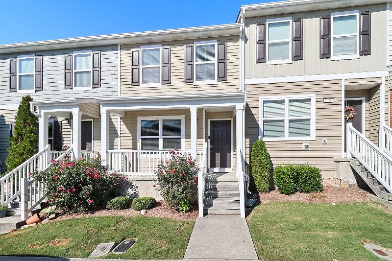 Unit 1 and Unit 2 have this exterior look. This is unit 1.