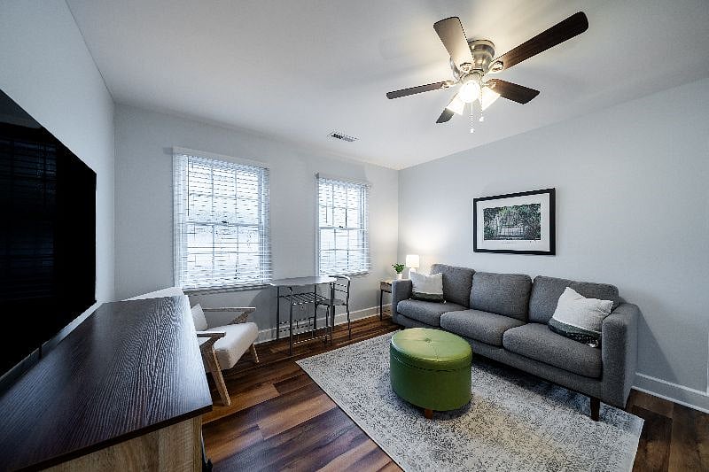 Furnished Finder property 402773_2 photo 3