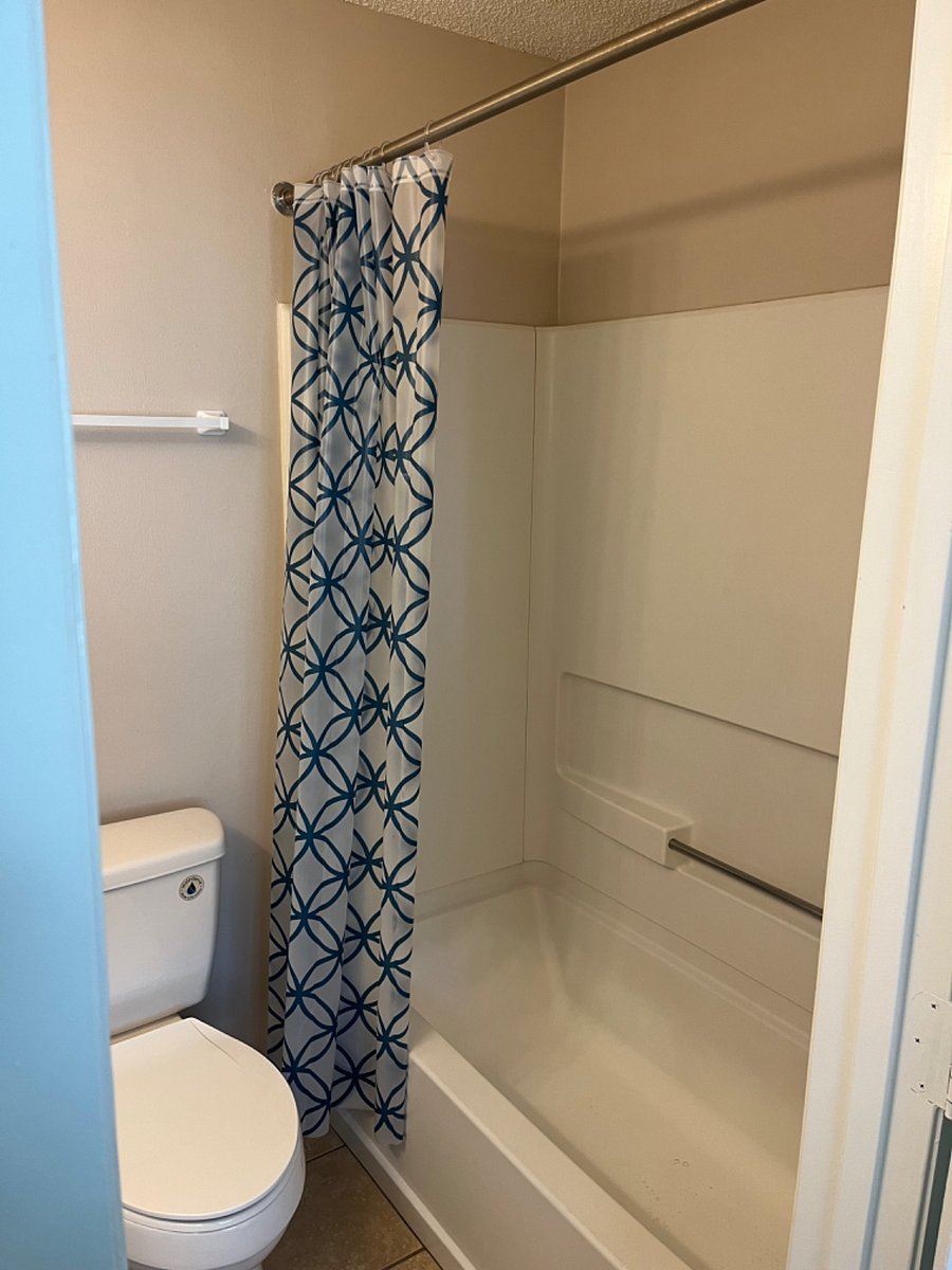 Furnished Finder property 402790_3 photo 9
