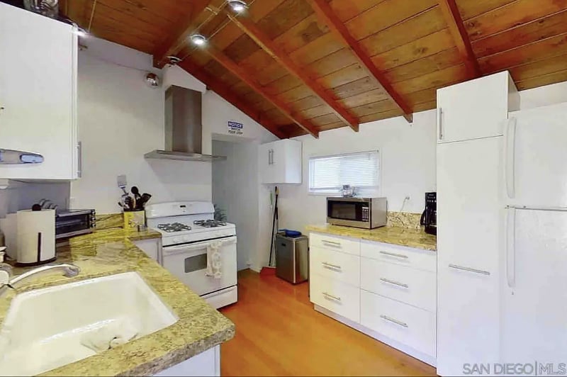 Furnished Finder property 402799_1 photo 5