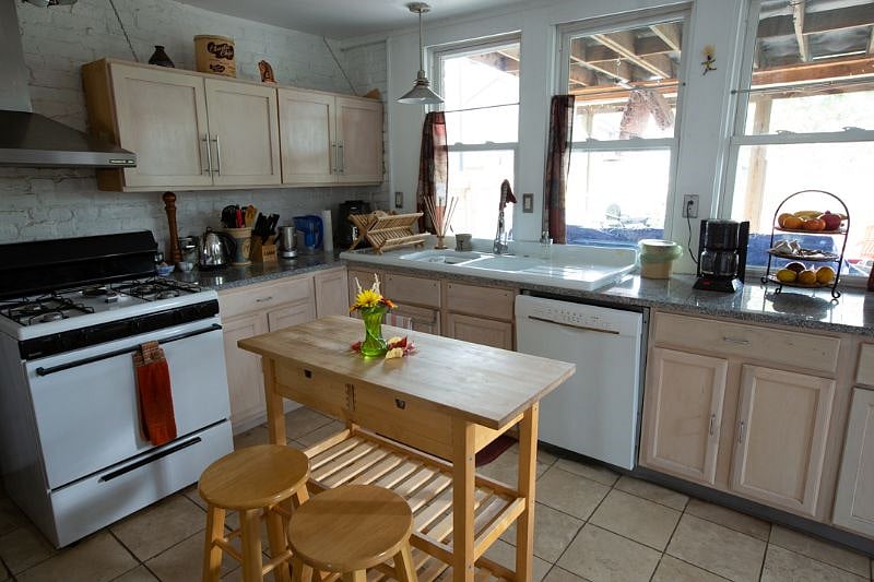 Furnished Finder property 402811_1 photo 10