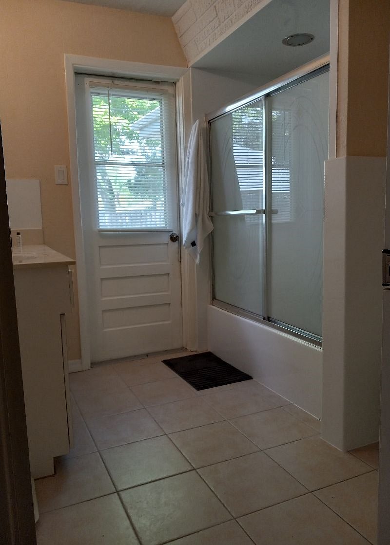 Furnished Finder property 402873_1 photo 7