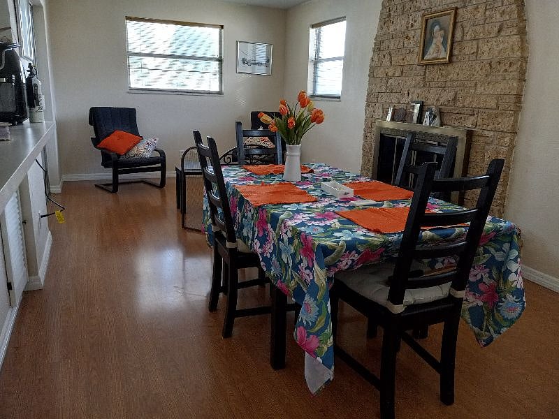 Furnished Finder property 402873_1 photo 10