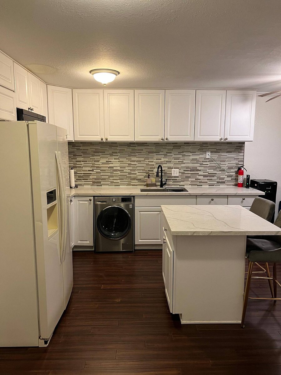 Furnished Finder property 402984_1 photo 9