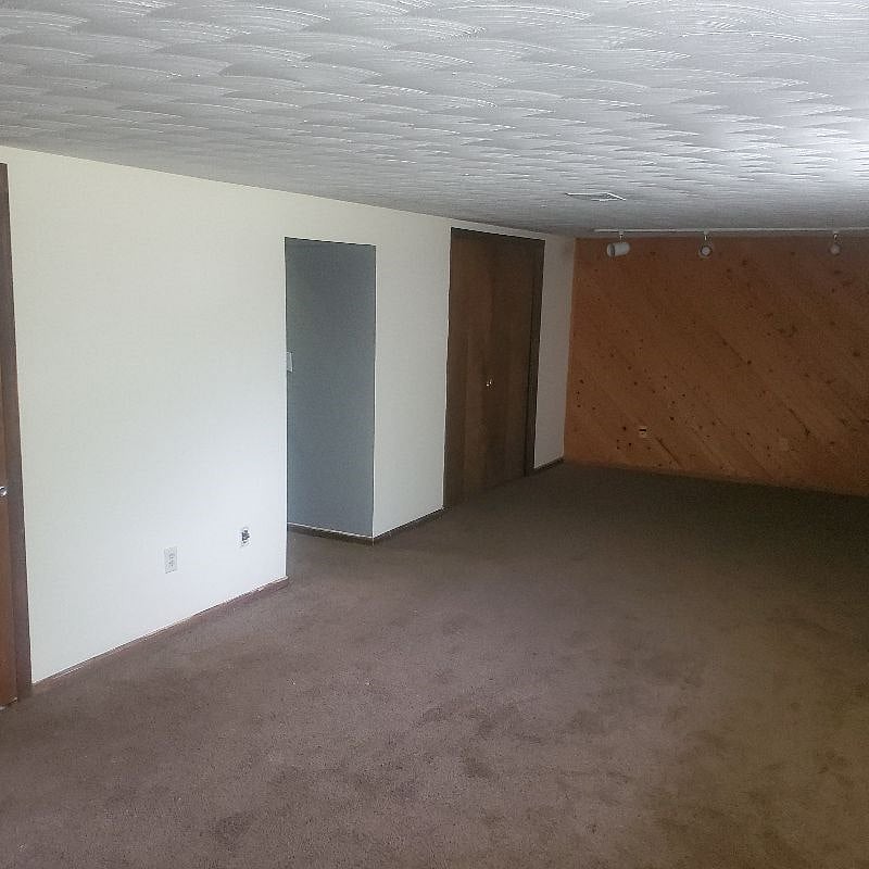 Furnished Finder property 402995_1 photo 12